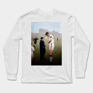 Duncan Edwards with young fan in colour Long Sleeve T-Shirt